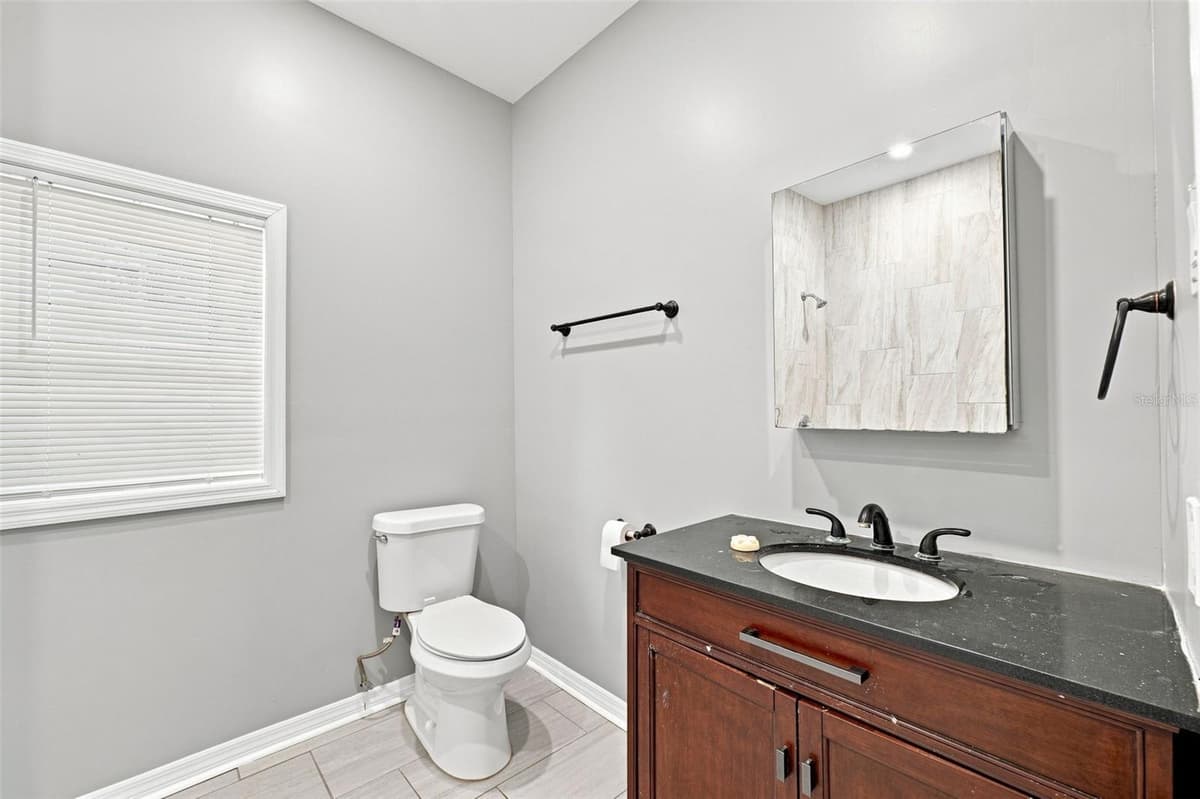 1609 LAKE AVENUE — photo 16 of 27