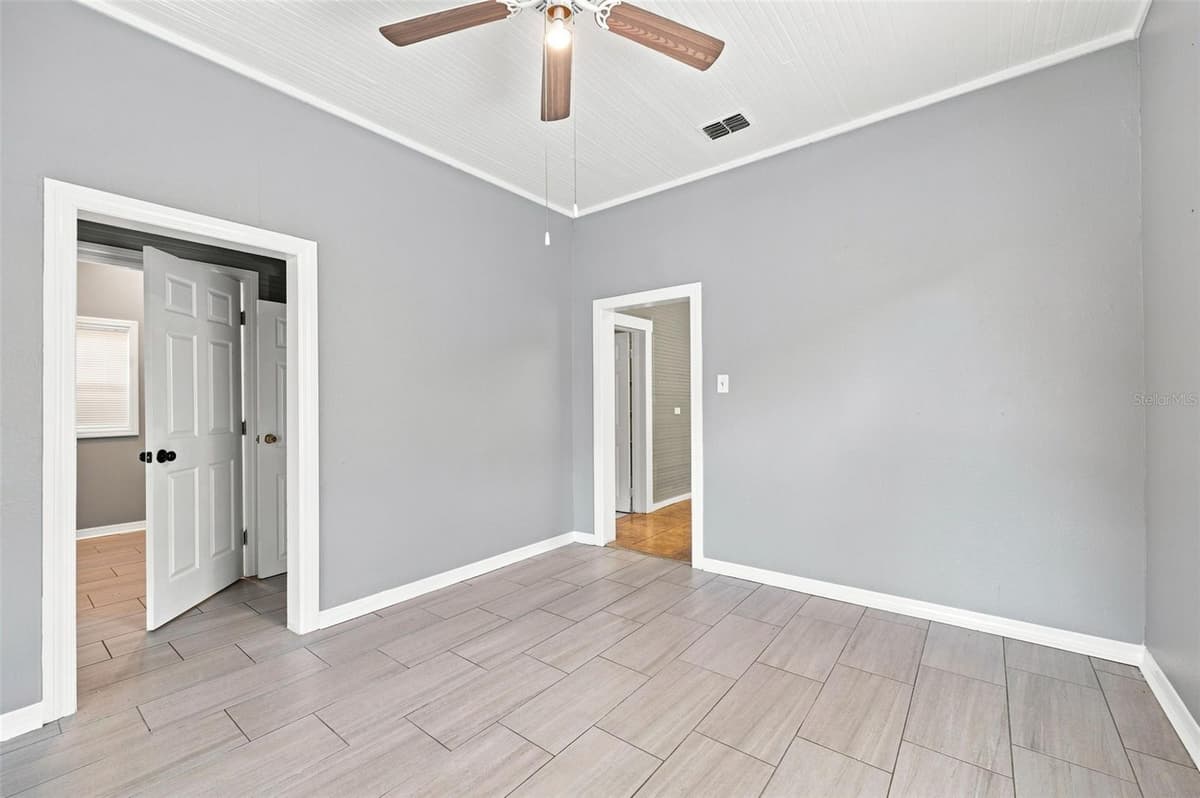 1609 LAKE AVENUE — photo 13 of 27