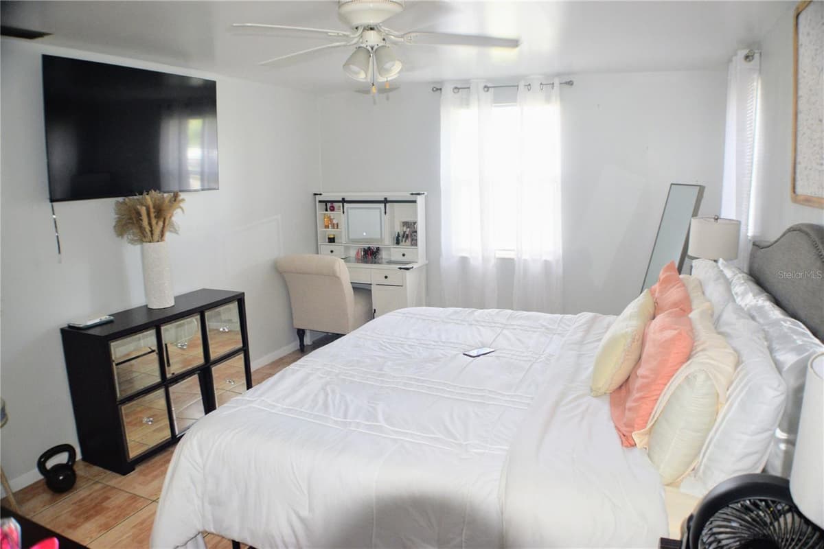 2359 OTIS AVENUE — photo 4 of 12