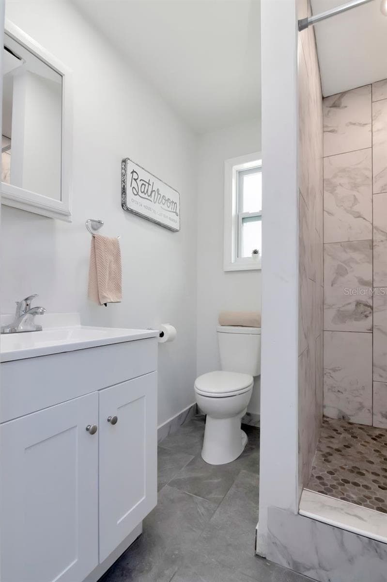 305 BAKER AVENUE — photo 34 of 43