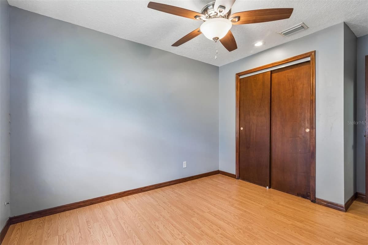 2402 WOODWAY DRIVE — photo 23 of 33