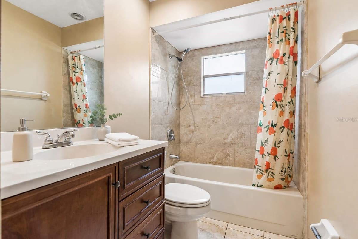 2402 WOODWAY DRIVE — photo 15 of 33