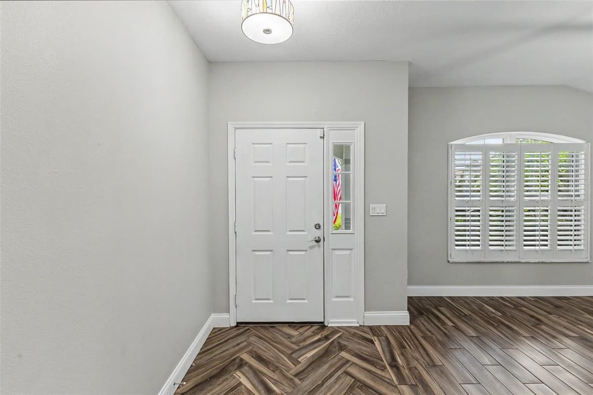 113 WETHERSFIELD CT — photo 11 of 55