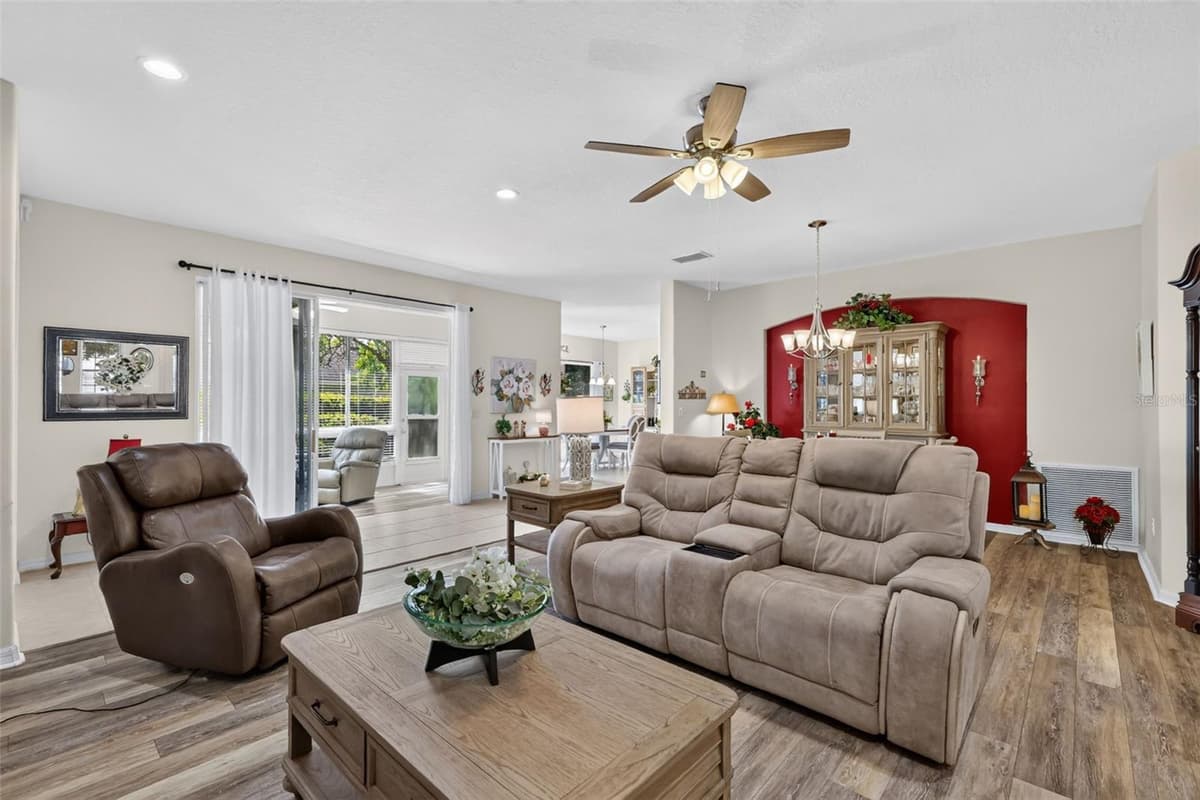 4167 NEWLAND STREET — photo 10 of 45