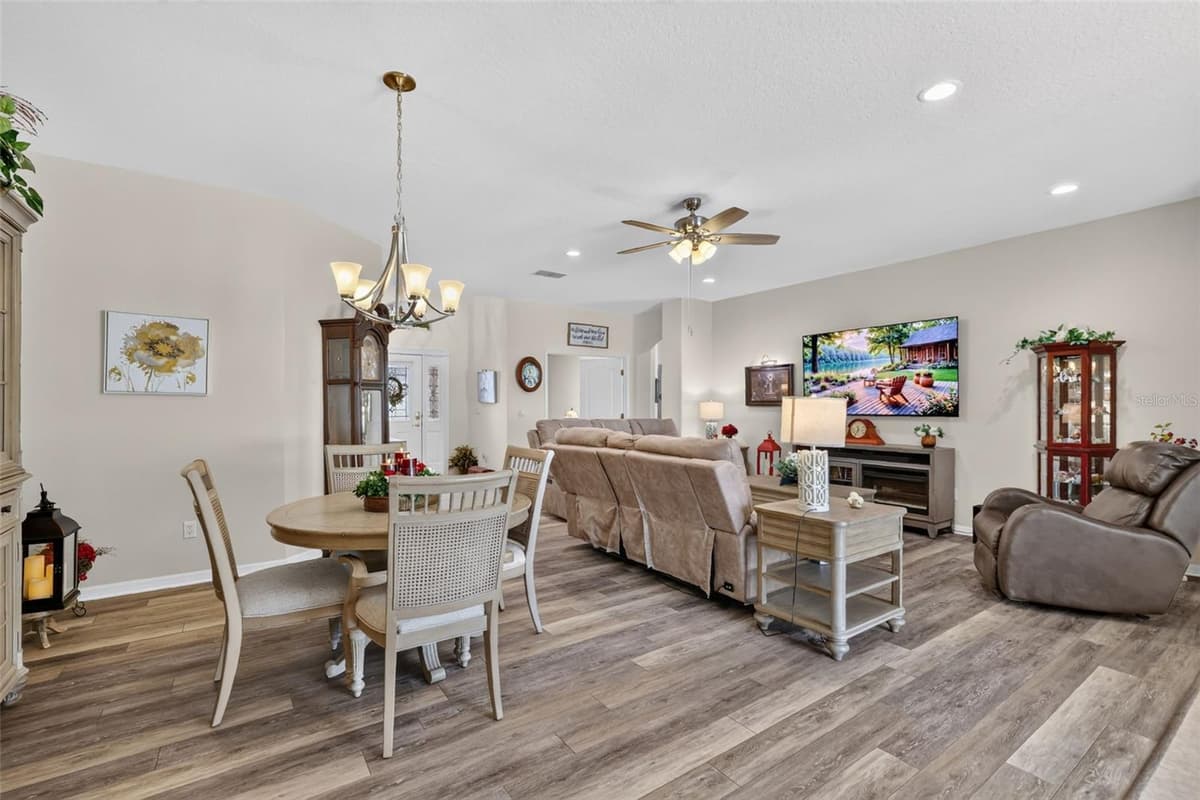 4167 NEWLAND STREET — photo 11 of 45