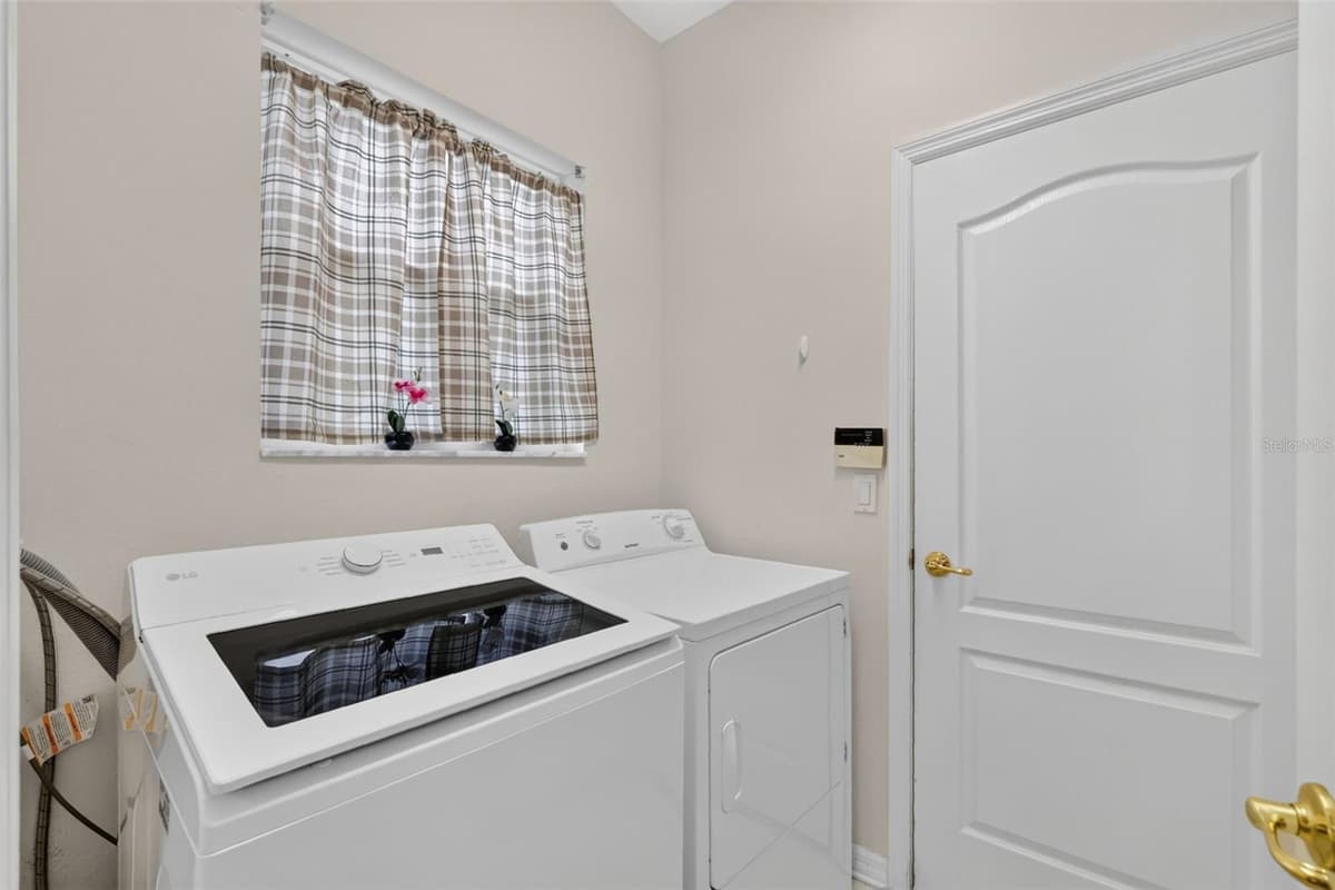 4167 NEWLAND STREET — photo 22 of 45