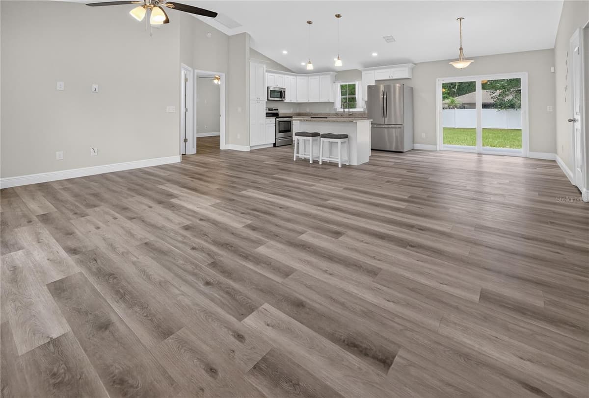 1405 VOORHIS AVENUE — photo 10 of 34