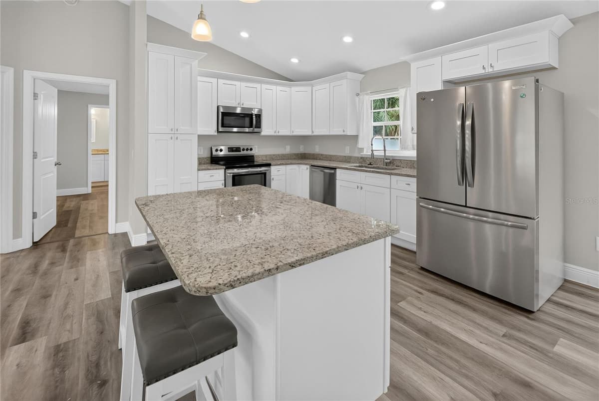 1405 VOORHIS AVENUE — photo 3 of 34