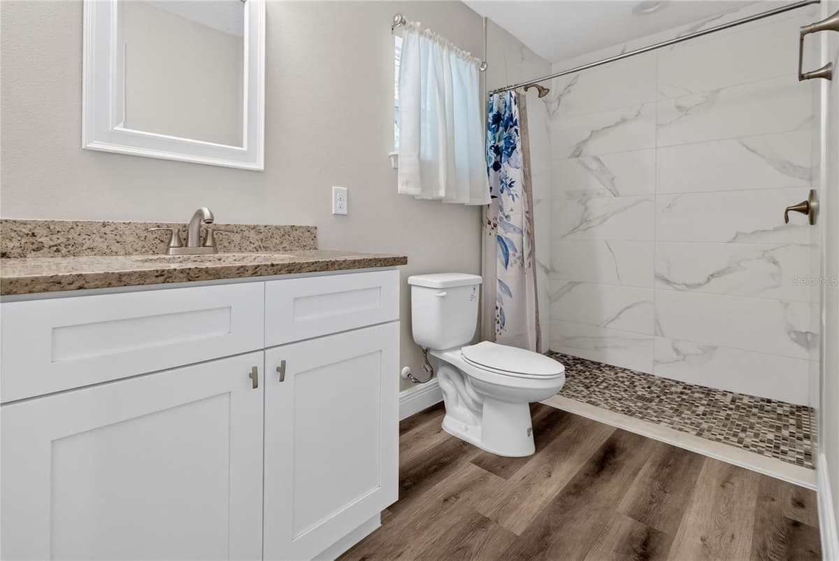 1405 VOORHIS AVENUE — photo 22 of 34