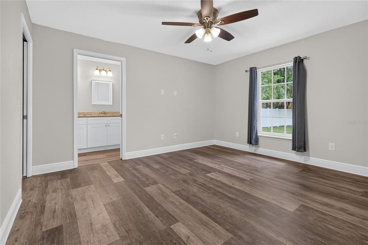 1405 VOORHIS AVENUE — photo 11 of 34