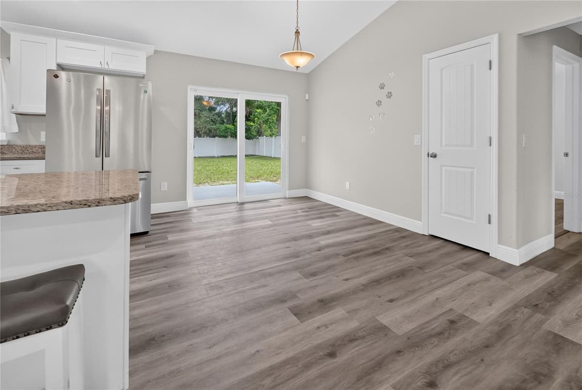 1405 VOORHIS AVENUE — photo 7 of 34