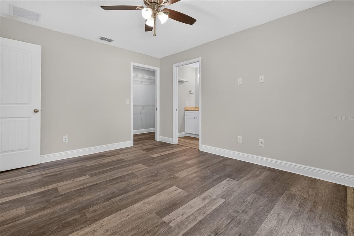 1405 VOORHIS AVENUE — photo 12 of 34