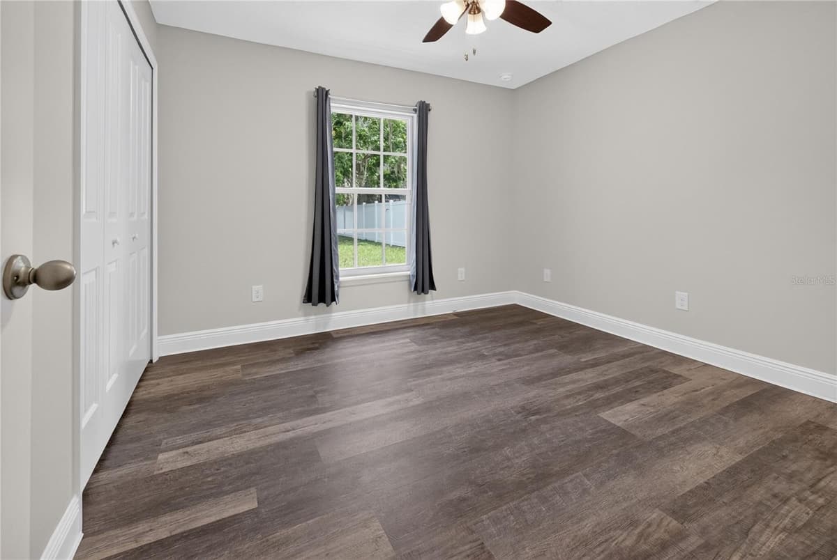 1405 VOORHIS AVENUE — photo 18 of 34