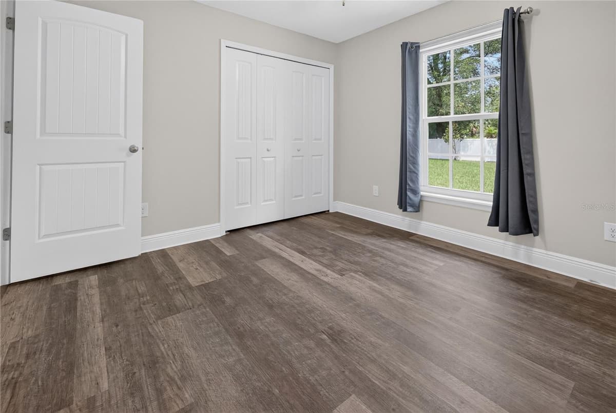 1405 VOORHIS AVENUE — photo 16 of 34