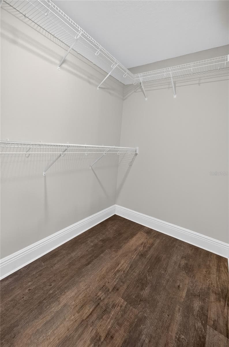 1405 VOORHIS AVENUE — photo 13 of 34