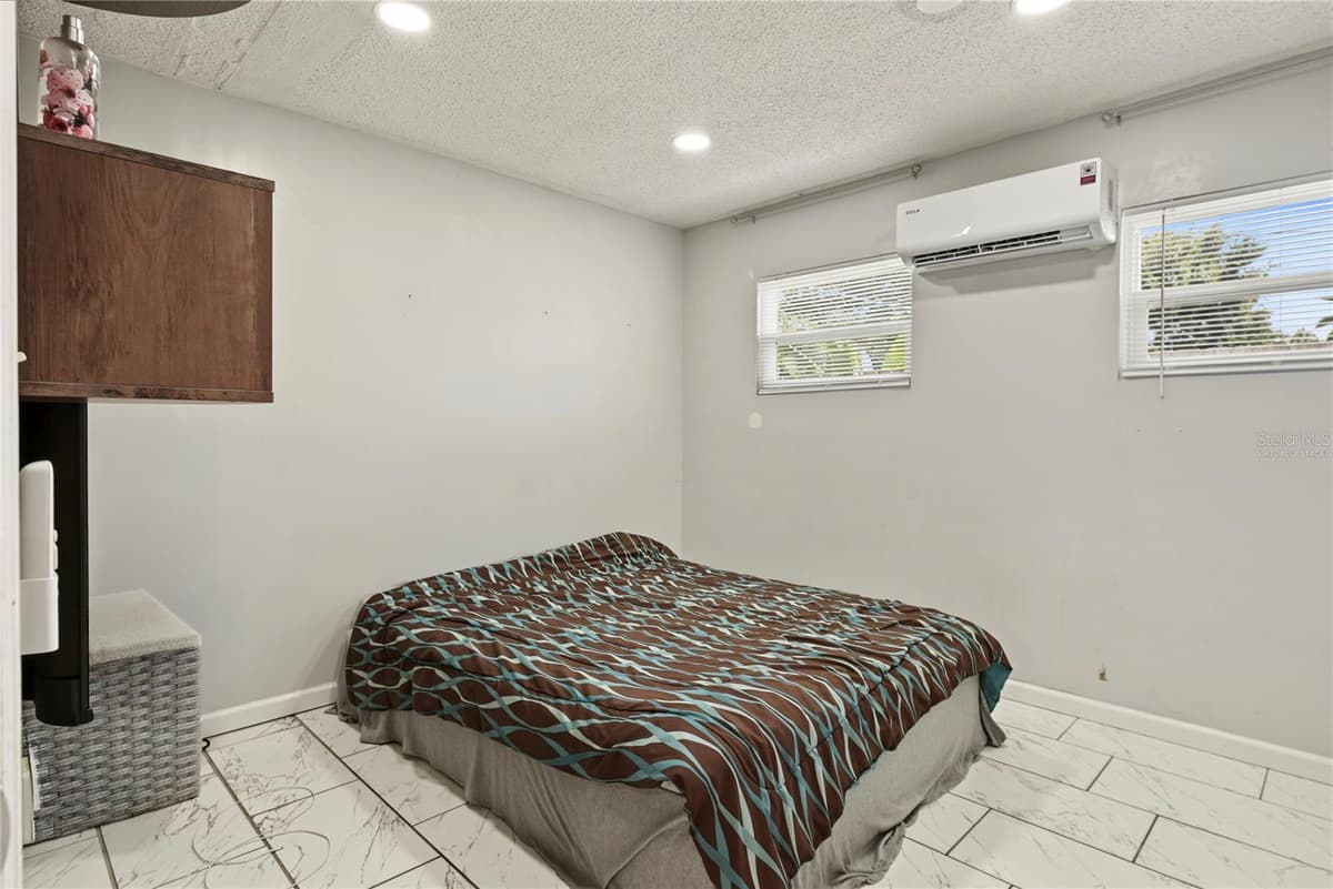 2841 EMPIRE PLACE — photo 33 of 35