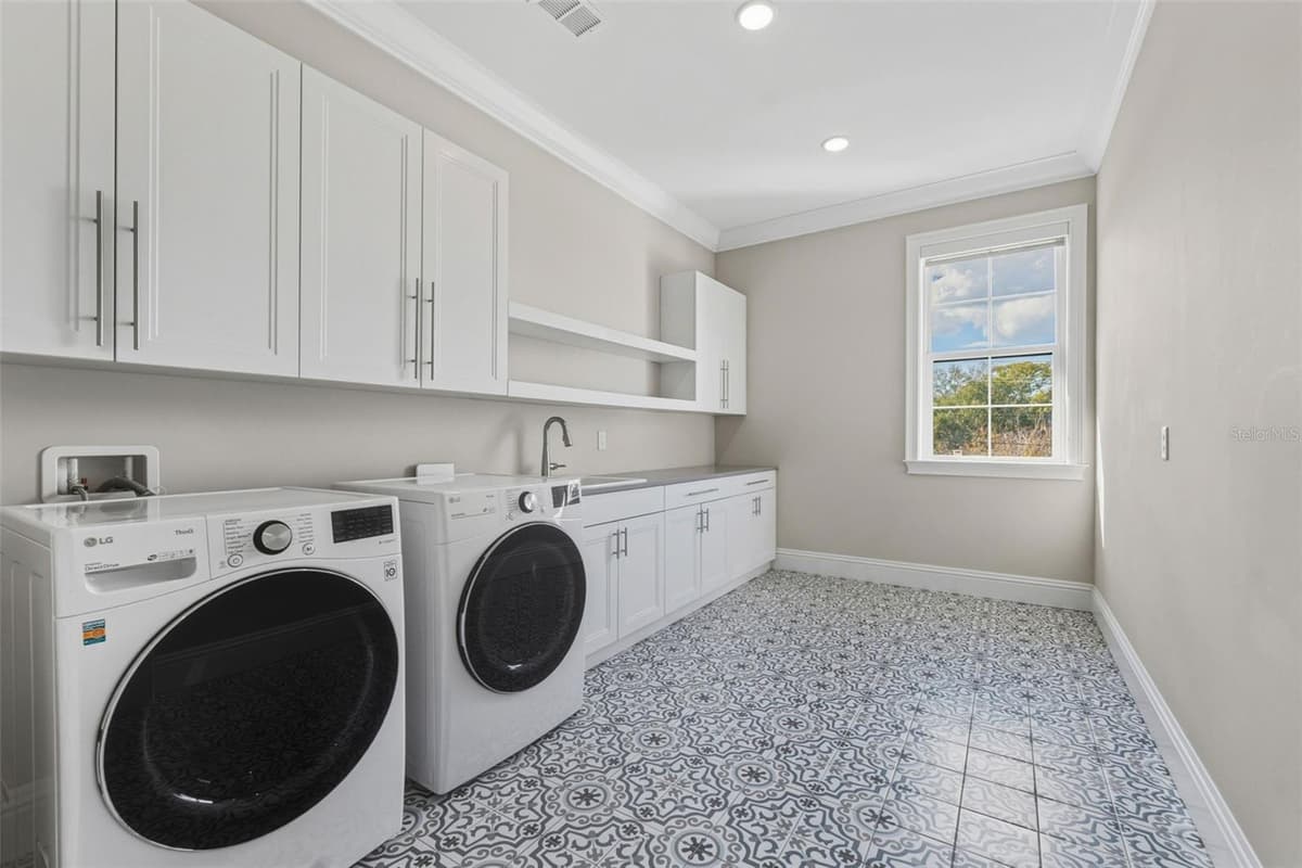 481 DAVIS BOULEVARD — photo 63 of 77