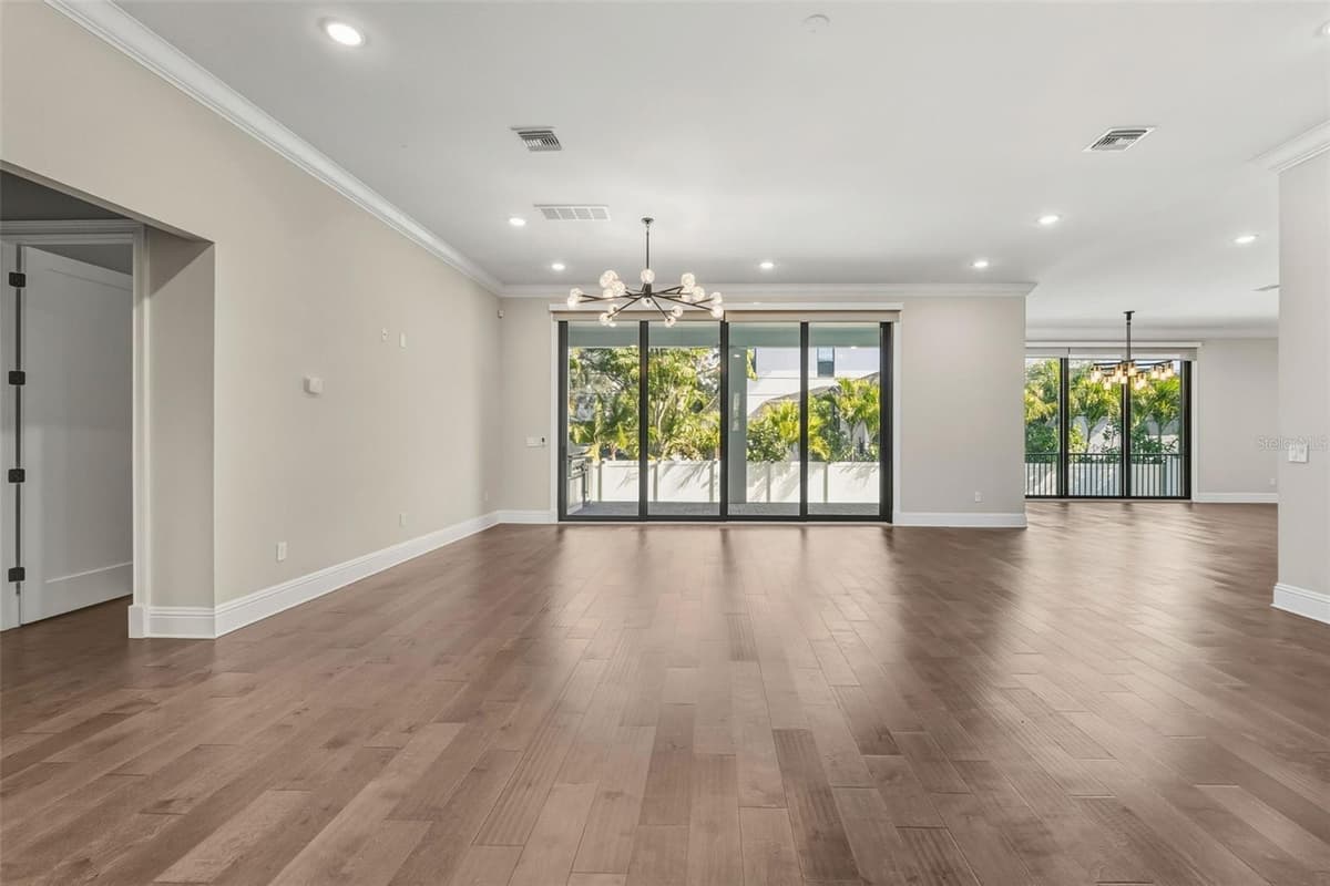 481 DAVIS BOULEVARD — photo 11 of 77