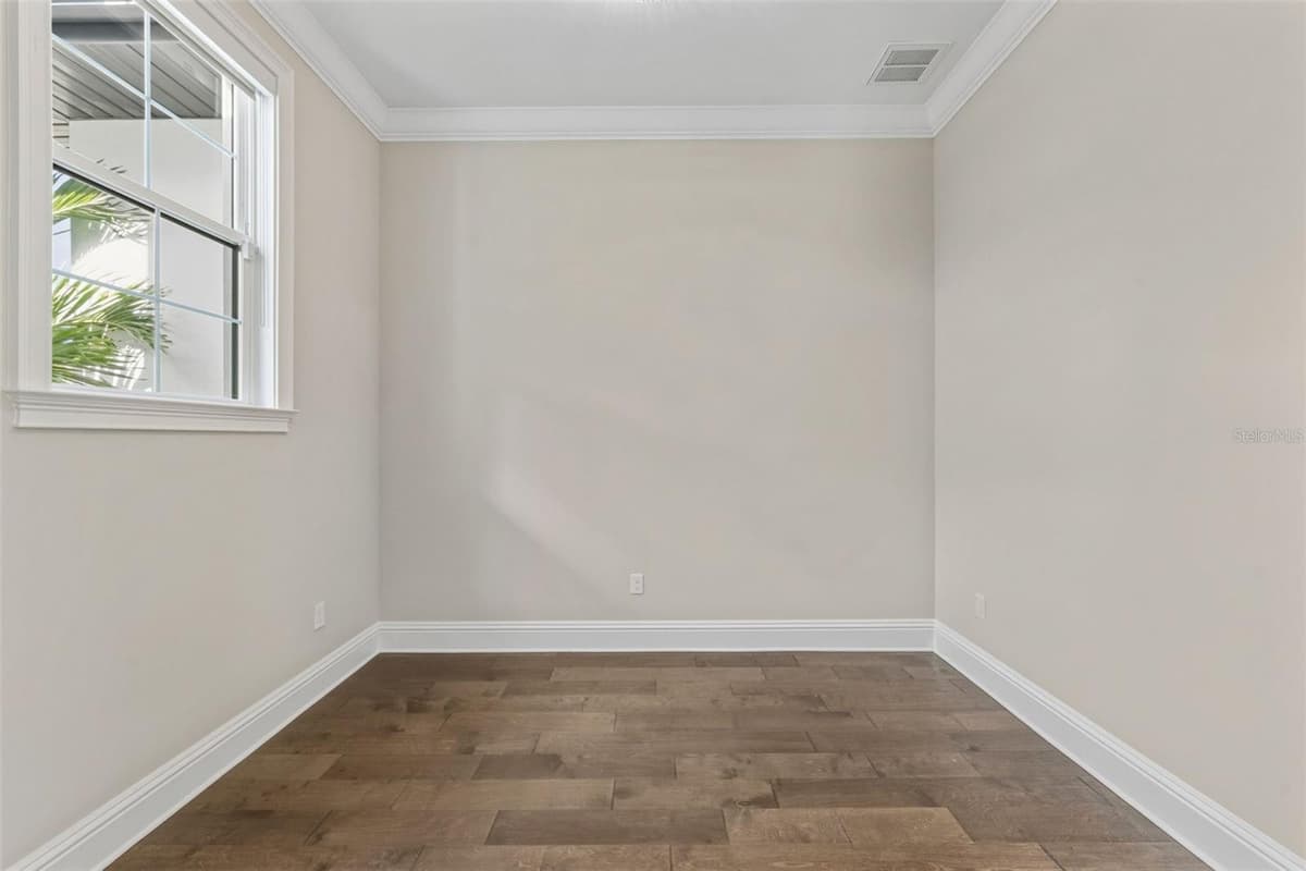 481 DAVIS BOULEVARD — photo 8 of 77