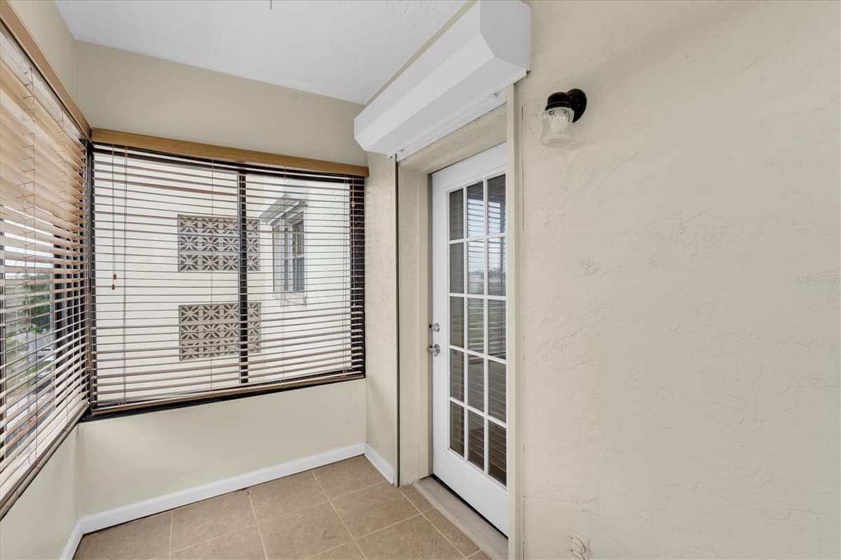 8198 TERRACE GARDEN DRIVE — photo 40 of 63