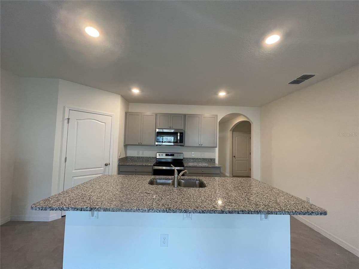 5610 GALLOPING DRIVE — photo 5 of 26
