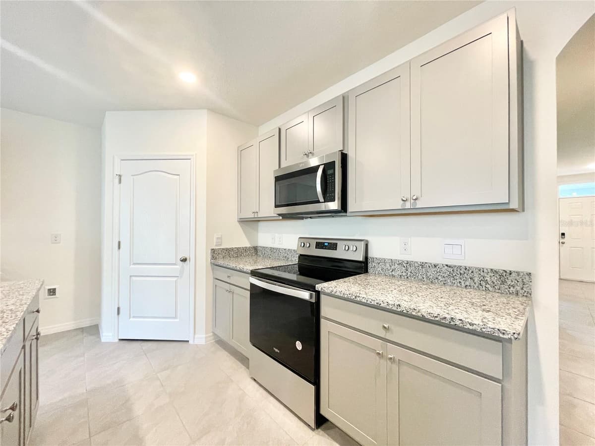 5610 GALLOPING DRIVE — photo 10 of 26