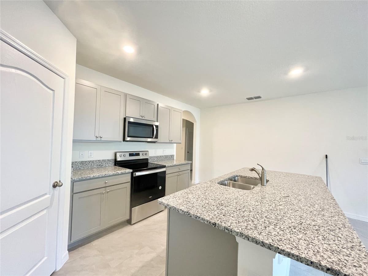 5610 GALLOPING DRIVE — photo 6 of 26