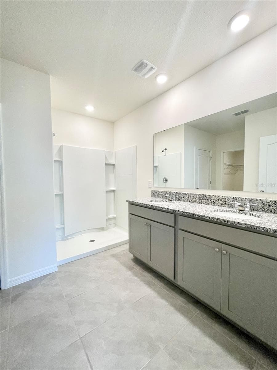 5610 GALLOPING DRIVE — photo 15 of 26