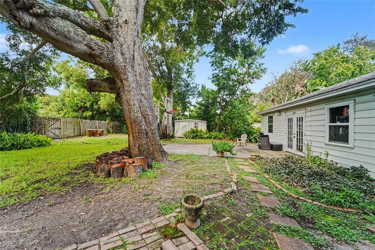 6100 3RD AVENUE — photo 12 of 49