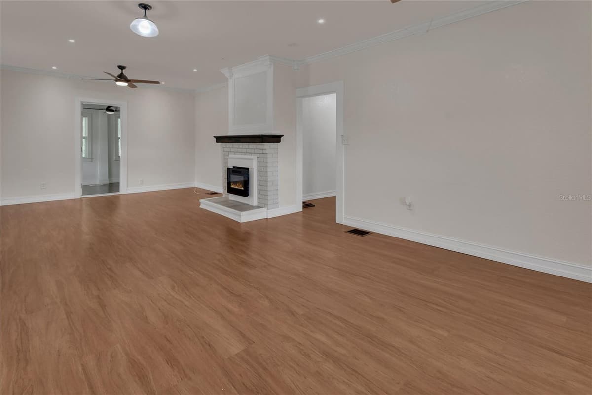 903 NEW YORK AVENUE — photo 2 of 54