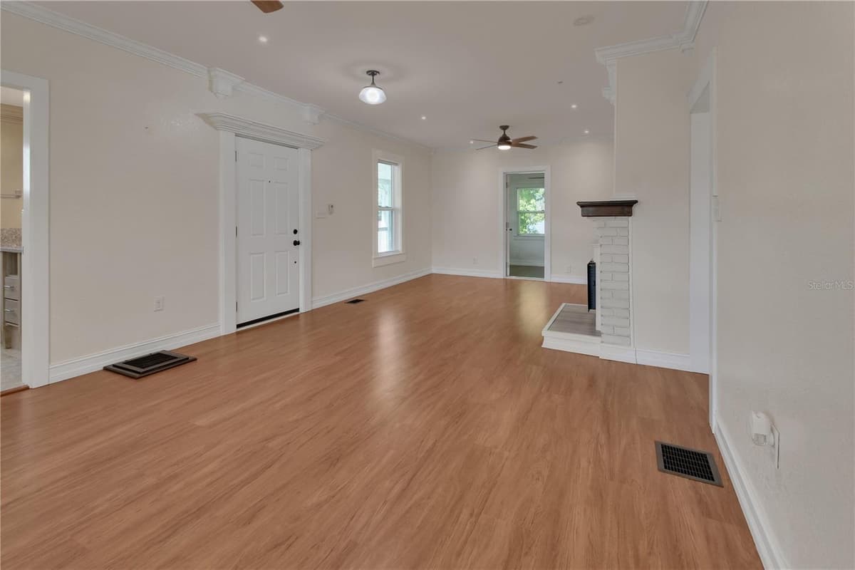 903 NEW YORK AVENUE — photo 3 of 54