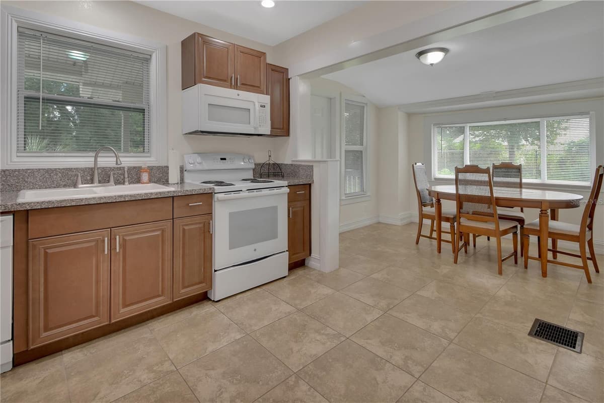 903 NEW YORK AVENUE — photo 17 of 54