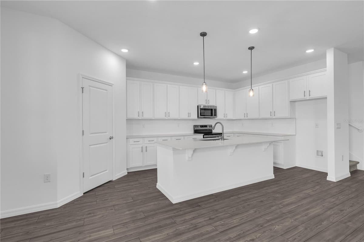 3936 TRIPLE CROWN LOOP — photo 14 of 36