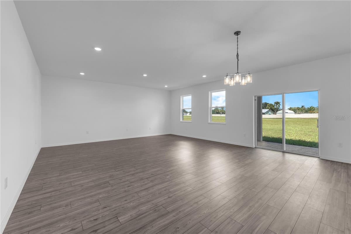 3936 TRIPLE CROWN LOOP — photo 3 of 36