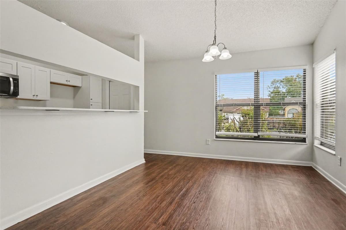 1097 COVINGTON STREET — photo 6 of 15