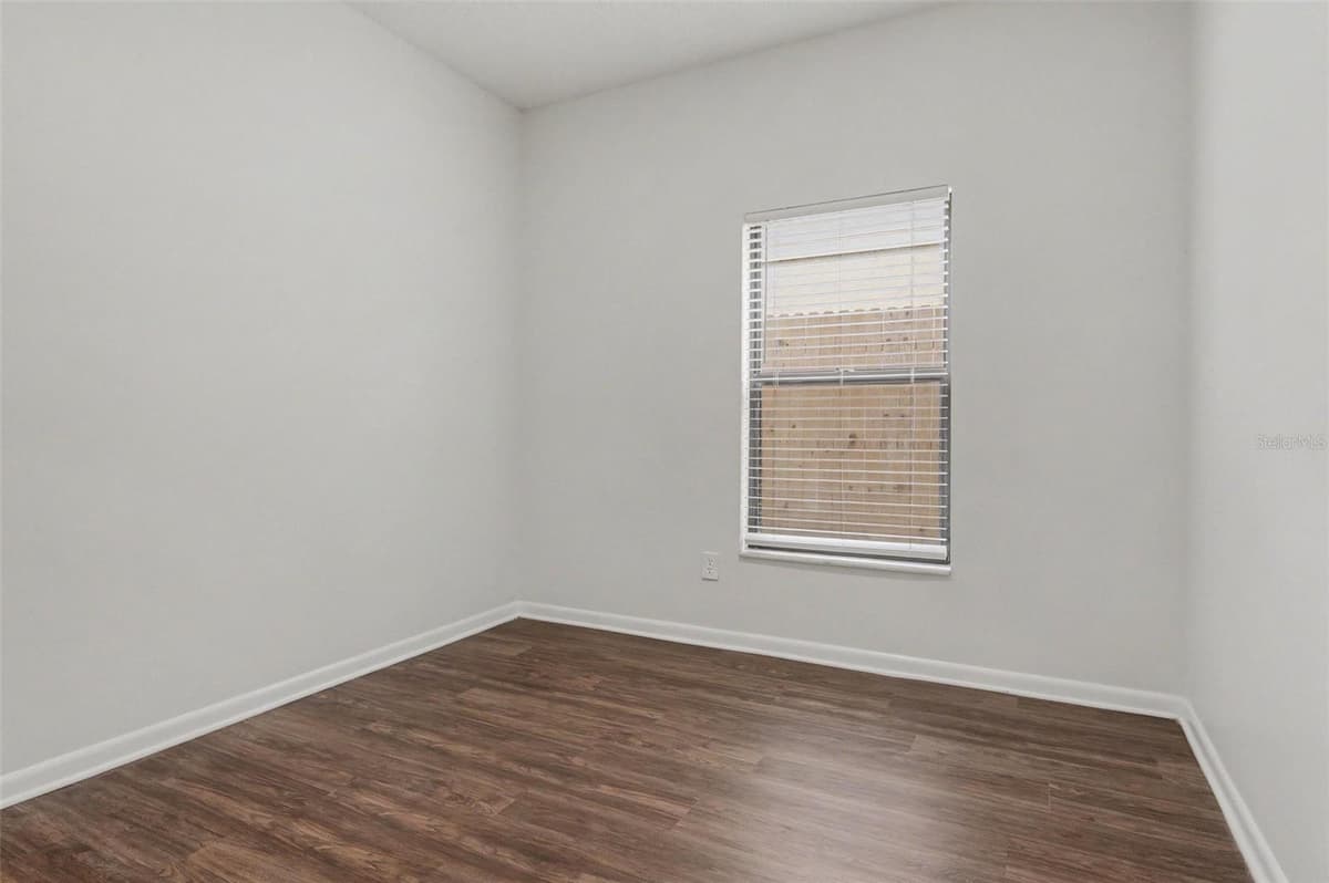1097 COVINGTON STREET — photo 9 of 15
