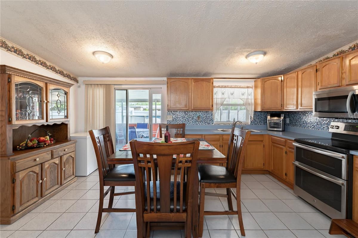 6913 CLIFTON STREET — photo 17 of 25