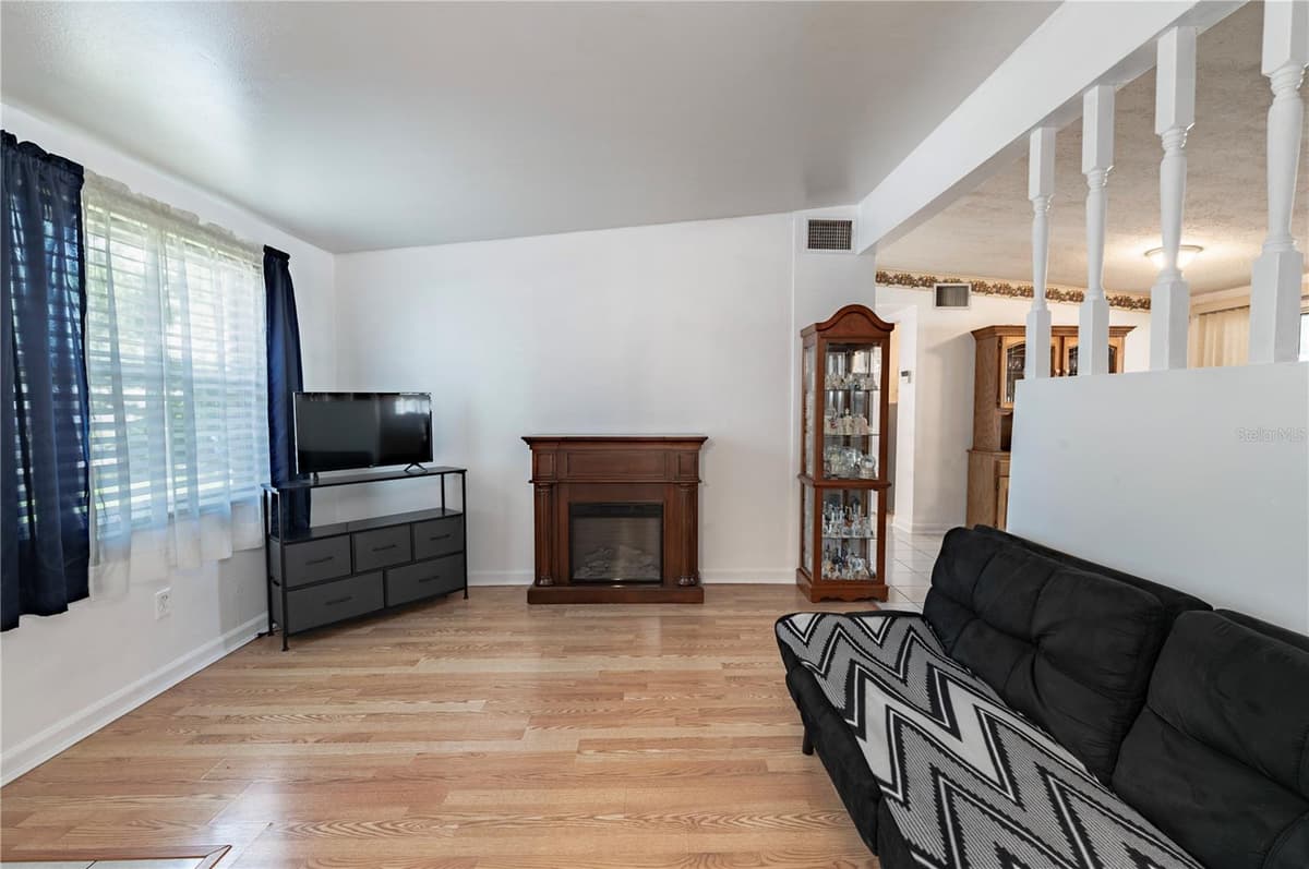 6913 CLIFTON STREET — photo 13 of 25