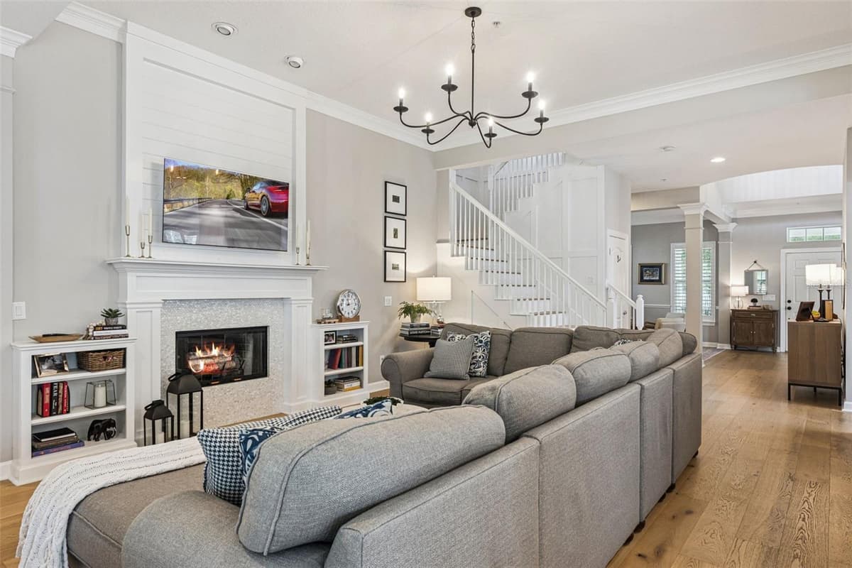 1910 ROBIN ROAD — photo 14 of 61