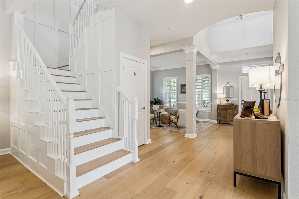 1910 ROBIN ROAD — photo 5 of 61