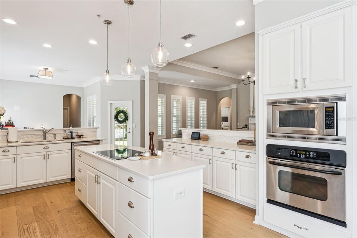 1910 ROBIN ROAD — photo 19 of 61