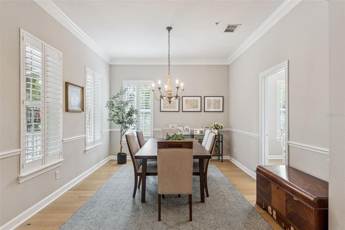 1910 ROBIN ROAD — photo 10 of 61