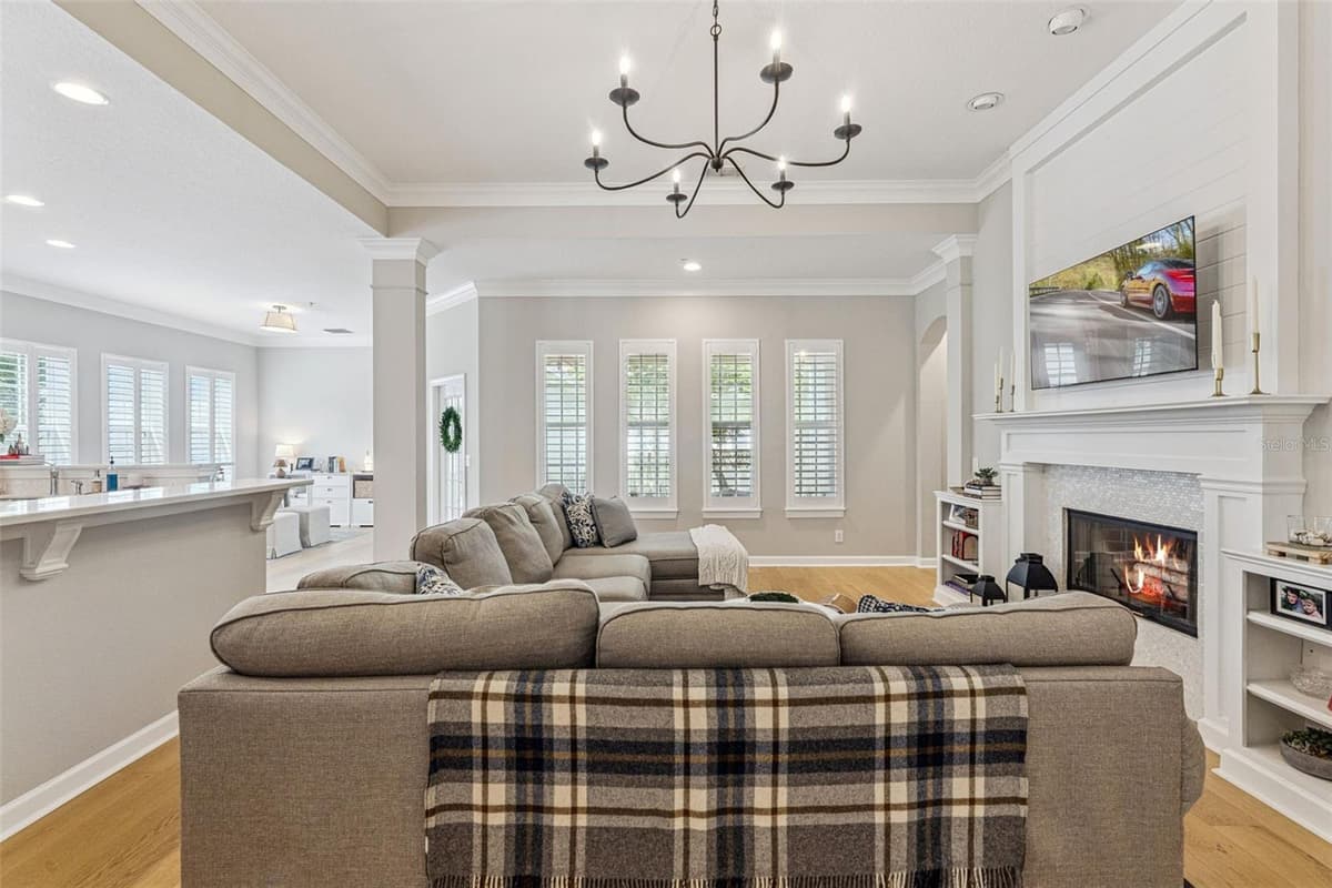 1910 ROBIN ROAD — photo 13 of 61