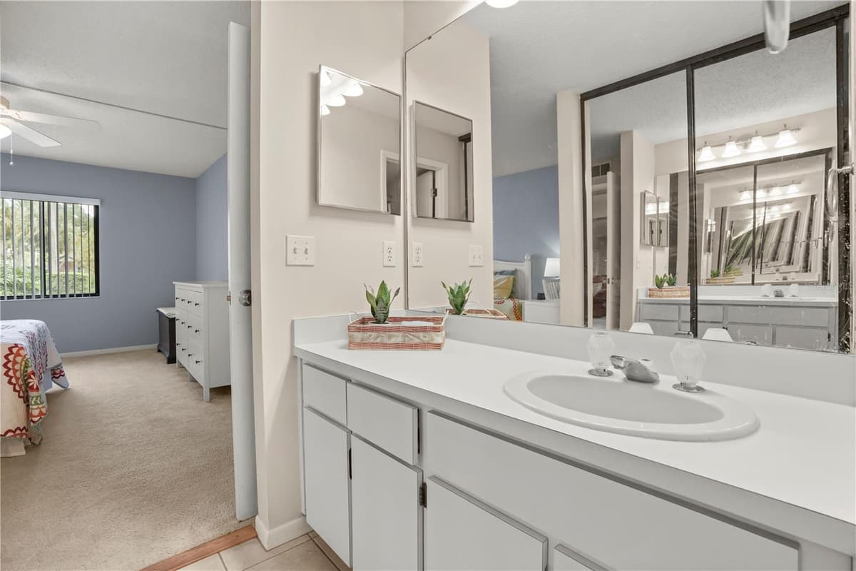 5 ESCONDIDO CIRCLE — photo 18 of 45