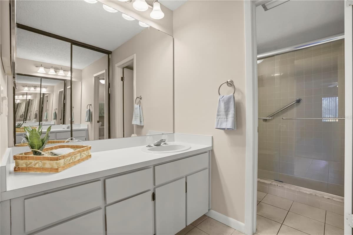 5 ESCONDIDO CIRCLE — photo 16 of 45