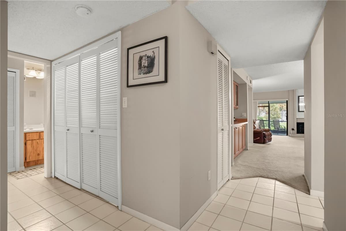 5 ESCONDIDO CIRCLE — photo 4 of 45