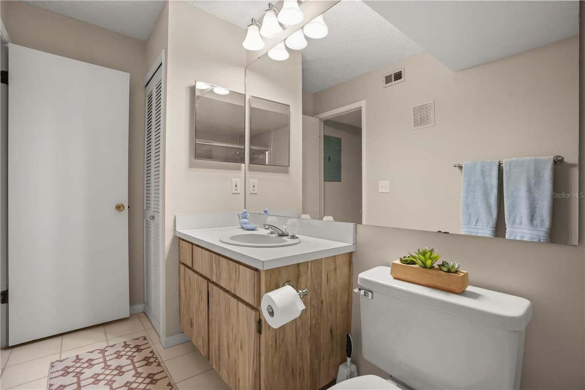 5 ESCONDIDO CIRCLE — photo 23 of 45