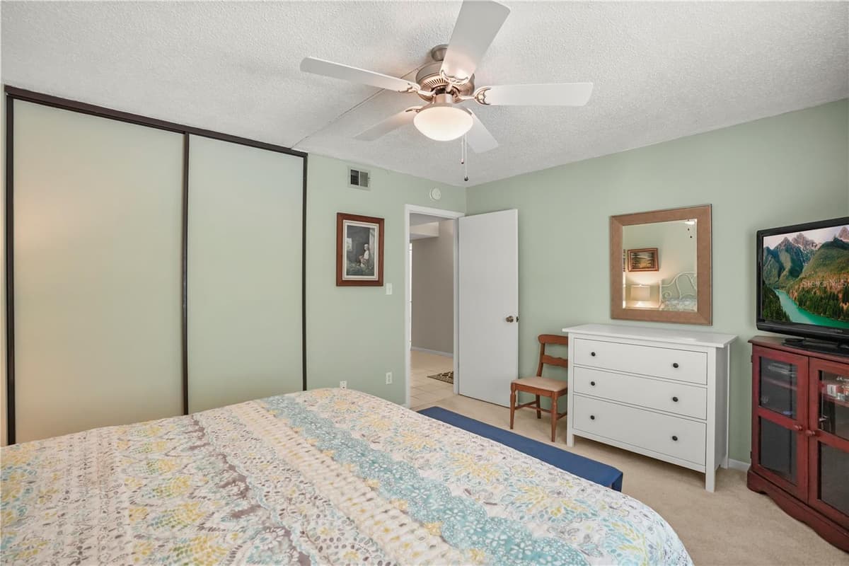 5 ESCONDIDO CIRCLE — photo 20 of 45