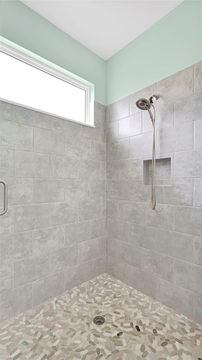 761 MARGARITAVILLE AVENUE — photo 34 of 45