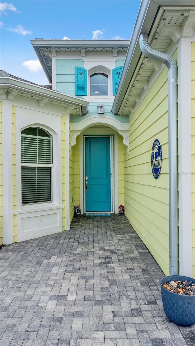 761 MARGARITAVILLE AVENUE — photo 4 of 45
